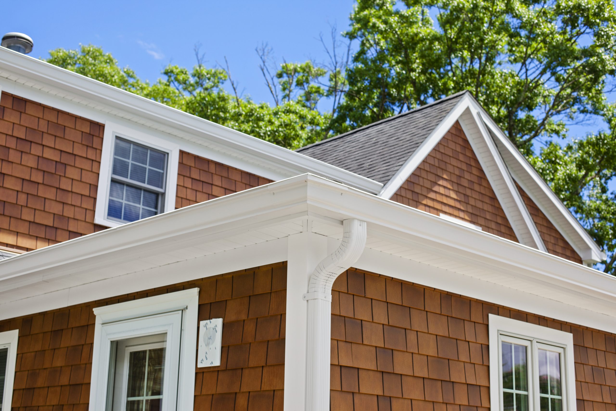 5 Common Gutter Problems in New England and What Causes Them